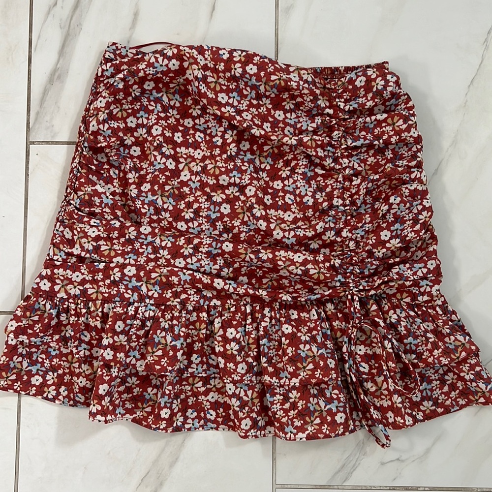 VICI X JILL COLLAB FLORAL SKIRT
